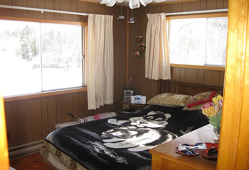 Master Bedroom - Queen Bed